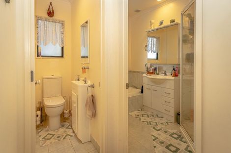 Photo of property in 3 Ashburn Close, Orewa, 0931