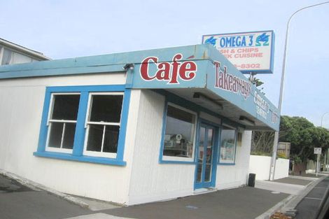 Photo of property in 14 Mana Esplanade, Paremata, Porirua, 5026