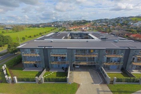 Photo of property in 204/252 Centreway Road, Orewa, 0931