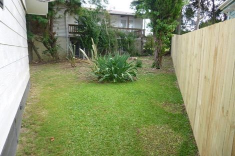 Photo of property in 2/110 Edmonton Road, Henderson, Auckland, 0612