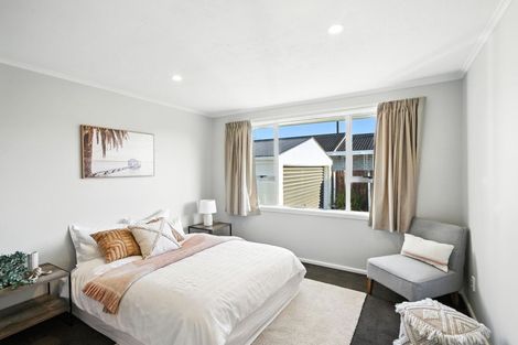 Photo of property in 1 Glenavon Place, Ilam, Christchurch, 8041