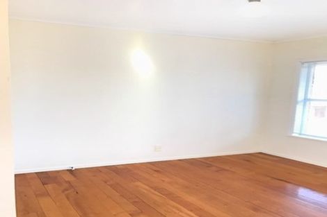 Photo of property in 1/12 Fifeshire Street, Hauraki, Auckland, 0622