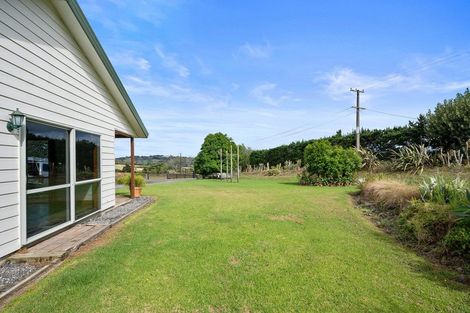 Photo of property in 10 Merewhira Road, Paremoremo, Albany, 0793