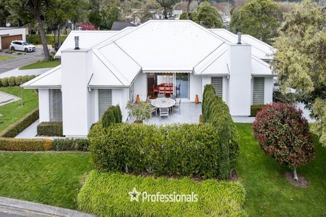 Photo of property in 5 Bateson Way, Heretaunga, Upper Hutt, 5018