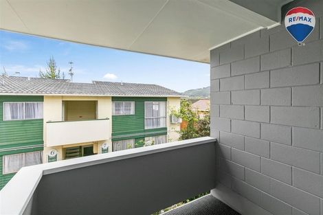 Photo of property in 2/100 Martin Street, Wallaceville, Upper Hutt, 5018