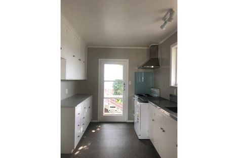Photo of property in 3/3 Felton Mathew Avenue, St Johns, Auckland, 1072