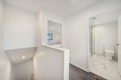 Photo of property in 4/123 Cambridge Terrace, Fairfield, Lower Hutt, 5011
