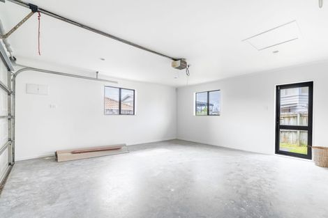 Photo of property in 14 Cade Place, Weymouth, Auckland, 2103