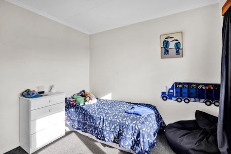 Photo of property in 100 Stanners Street, Eltham, 4322
