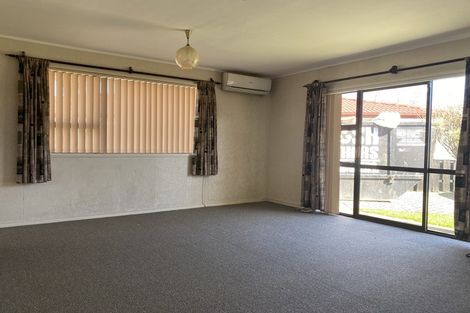 Photo of property in 1/6 Annette Avenue, Te Atatu South, Auckland, 0610