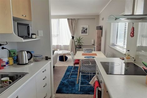 Photo of property in Hobson Court Flats, 54/70 Hobson Street, Thorndon, Wellington, 6011