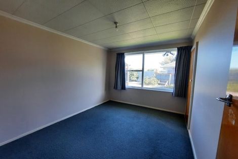 Photo of property in 4 Davidson Crescent, Hornby, Christchurch, 8042
