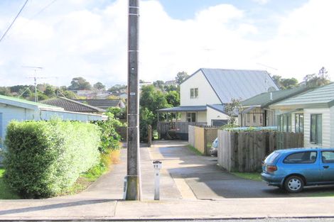 Photo of property in 11a Bay Street, Red Beach, 0932