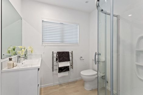 Photo of property in 18 Langana Avenue, Browns Bay, Auckland, 0630