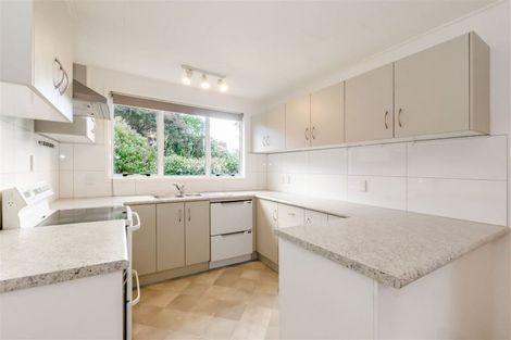 Photo of property in 9 Lesley Grove, Waikanae, 5036