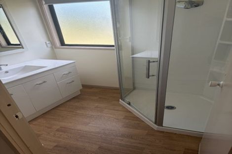 Photo of property in 1/10 Dallinghoe Crescent, Milford, Auckland, 0620