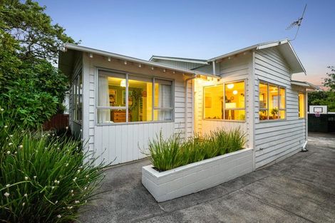 Photo of property in 25 Mewburn Avenue, Mount Eden, Auckland, 1024