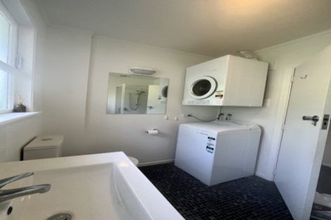 Photo of property in 17 Seatoun Heights Road, Miramar, Wellington, 6022