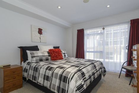 Photo of property in 3/45 Marine Parade, Mount Maunganui, 3116