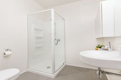 Photo of property in 2/2 Onslow Road, Khandallah, Wellington, 6035