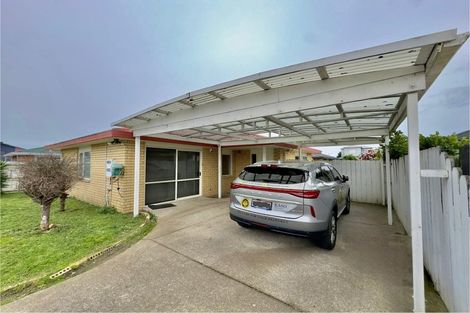 Photo of property in 84 Manuroa Road, Takanini, 2112