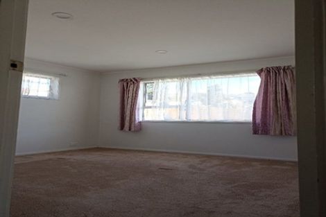 Photo of property in 29 Ayton Drive, Totara Vale, Auckland, 0629