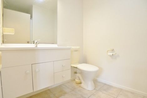 Photo of property in 104 Kingdale Road, Henderson, Auckland, 0610