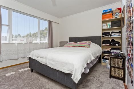 Photo of property in 10 Ribblesdale Road, Henderson, Auckland, 0612