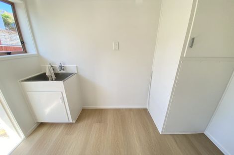 Photo of property in 1/6 Philson Terrace, Browns Bay, Auckland, 0630