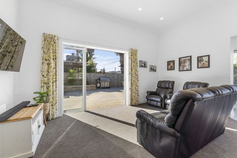 Photo of property in 33 Dunstan Street, Otaki, 5512