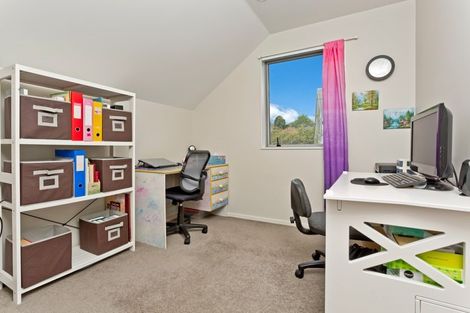 Photo of property in 15a Nimstedt Avenue, Oteha, Auckland, 0632