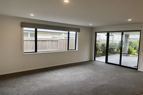 Photo of property in 14 Kahukaka Road, One Tree Point, 0118