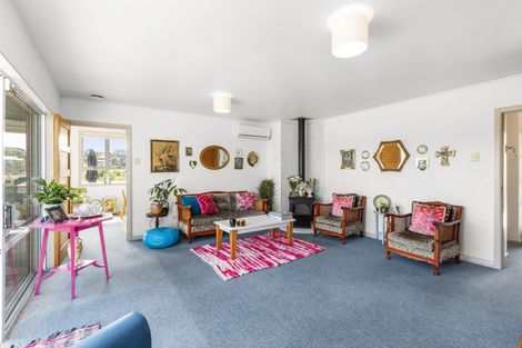 Photo of property in 9 Helen Place, Raglan, 3225