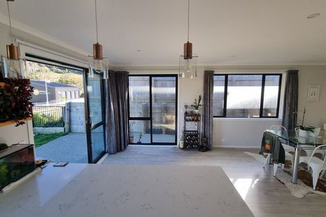 Photo of property in 62 Hokioi Drive, Kenepuru, Porirua, 5022