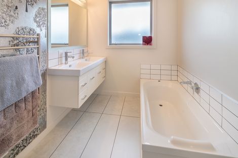 Photo of property in 6f Main Road, Fairfield, Dunedin, 9018