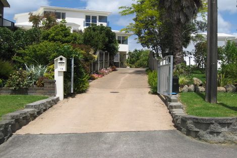 Photo of property in 19a The Crescent, Tindalls Beach, Whangaparaoa, 0930