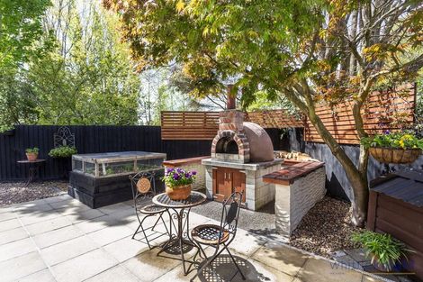 Photo of property in 374 Sawyers Arms Road, Harewood, Christchurch, 8051