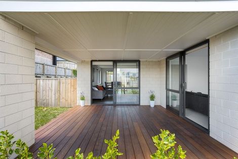 Photo of property in 22 Stingray Drive, Omokoroa, 3114