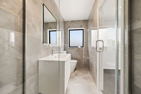 Photo of property in 9 Eastglen Road, Glen Eden, Auckland, 0602