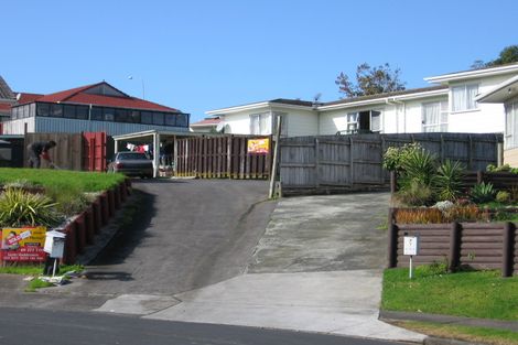 Photo of property in 2/9 Kepler Place, Clover Park, Auckland, 2019