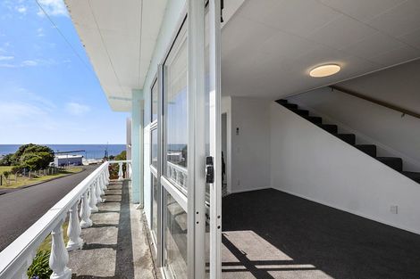 Photo of property in 27a Port View Crescent, Moturoa, New Plymouth, 4310