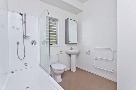 Photo of property in 433a West Coast Road, Glen Eden, Auckland, 0602