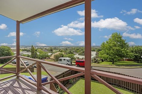Photo of property in 38 Barberton Terrace, Red Hill, Papakura, 2110