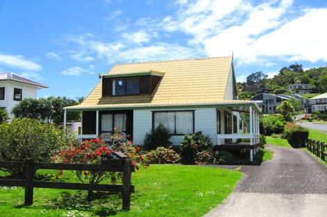 Photo of property in 52 Matakatia Parade, Matakatia, Whangaparaoa, 0930
