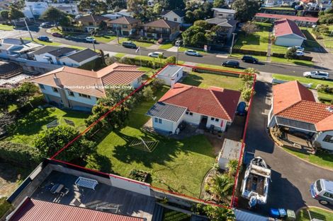 Photo of property in 52 Pitau Road, Mount Maunganui, 3116