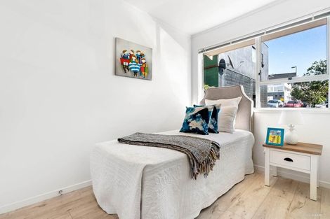 Photo of property in 3/28 Uxbridge Road, Mellons Bay, Auckland, 2014