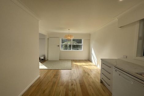 Photo of property in 86 Carrington Street, Lower Vogeltown, New Plymouth, 4310