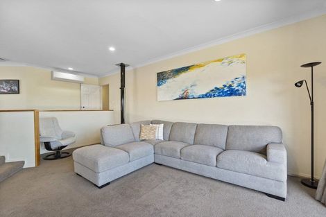 Photo of property in 17 Sunny Dale, Western Heights, Hamilton, 3200