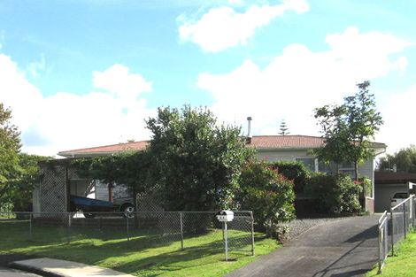 Photo of property in 27 Justin Place, Te Atatu Peninsula, Auckland, 0610