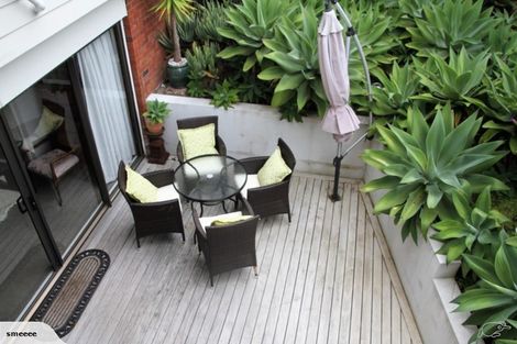 Photo of property in 43 Sharon Road, Waiake, Auckland, 0630